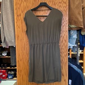 Green v-neck mini with pockets